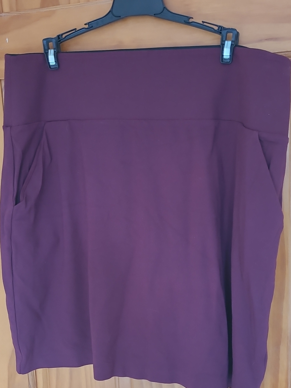 Apt. 9 Plum Straight Pencil Skirt. XL